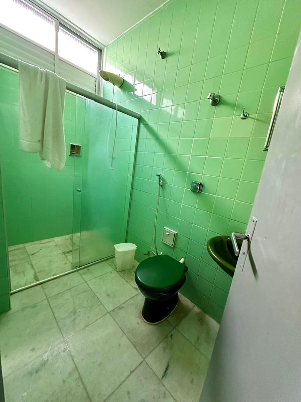 APARTAMENTO NASCENTE 3 QUARTOS SUÍTE DEPENDÊNCIA COMPLETA GARAGEM À VENDA NA BARRA! Rua Lord Cochrane Salvador - 
