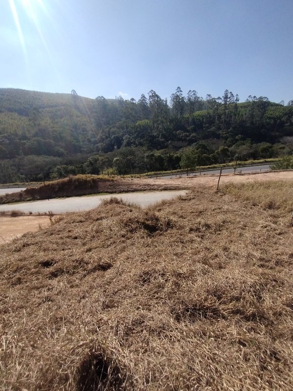 Terreno com boa topografia à venda no Mirante da Serra  Igaratá - 