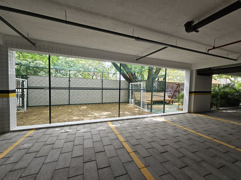 3 quartos (2 suítes). 58m². 1 vaga de garagem. Andar alto Rua Marechal Juarez Távora Recife - 