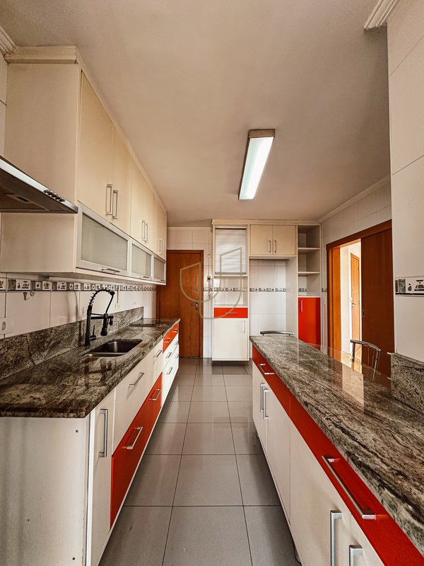 Apartamento com 4 Dormitórios no Esplanada Park Rua Laurent Martins São José dos Campos - 