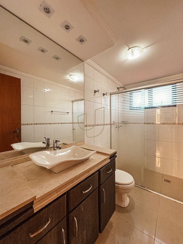 Apartamento com 4 Dormitórios no Esplanada Park Rua Laurent Martins São José dos Campos - 