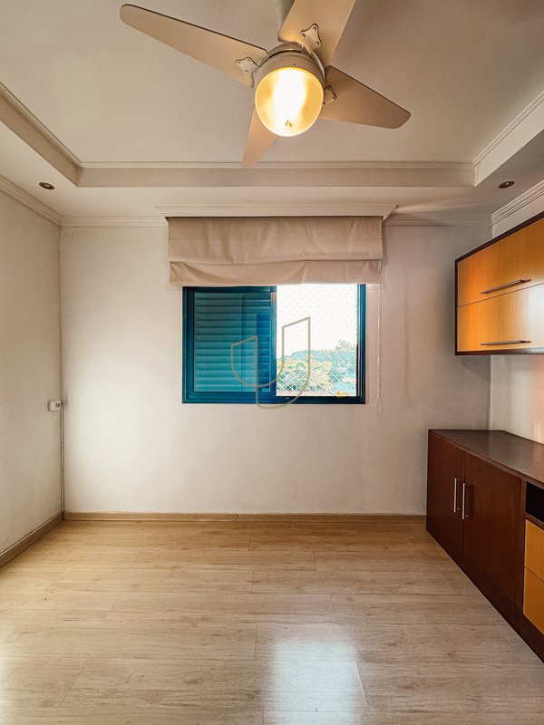 Apartamento com 4 Dormitórios no Esplanada Park Rua Laurent Martins São José dos Campos - 