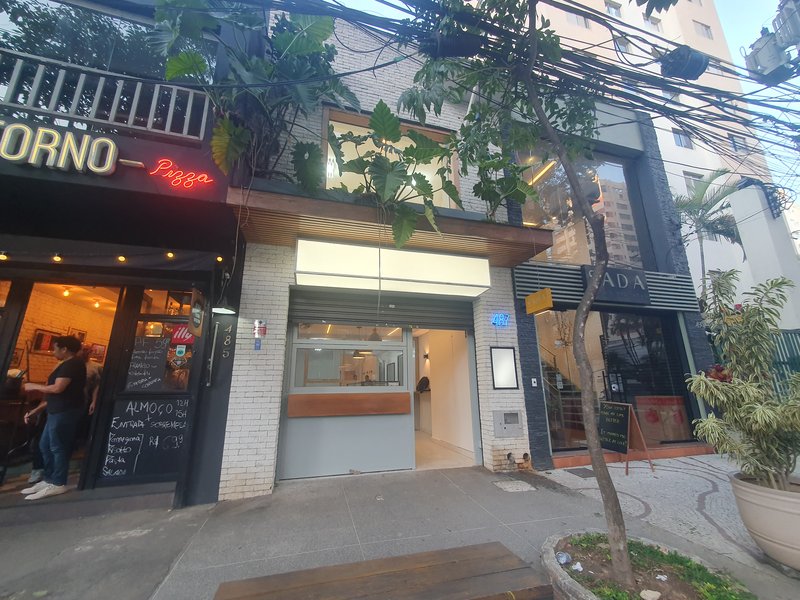 Loja Comercial no Itaim Bibi com 107m² Rua Doutor Renato Paes de Barros São Paulo - 