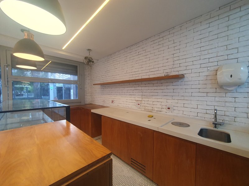 Loja Comercial no Itaim Bibi com 107m² Rua Doutor Renato Paes de Barros São Paulo - 