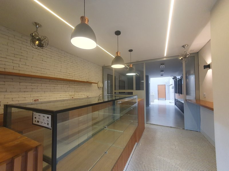 Loja Comercial no Itaim Bibi com 107m² Rua Doutor Renato Paes de Barros São Paulo - 