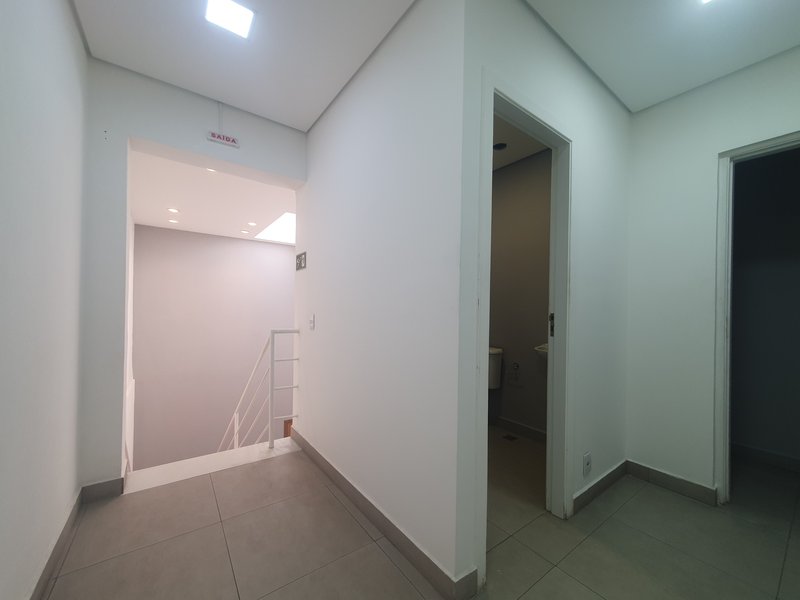 Loja Comercial no Itaim Bibi com 107m² Rua Doutor Renato Paes de Barros São Paulo - 