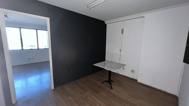 Conjunto Comercial com 37m² na Lapa Rua Domingos Rodrigues São Paulo - 