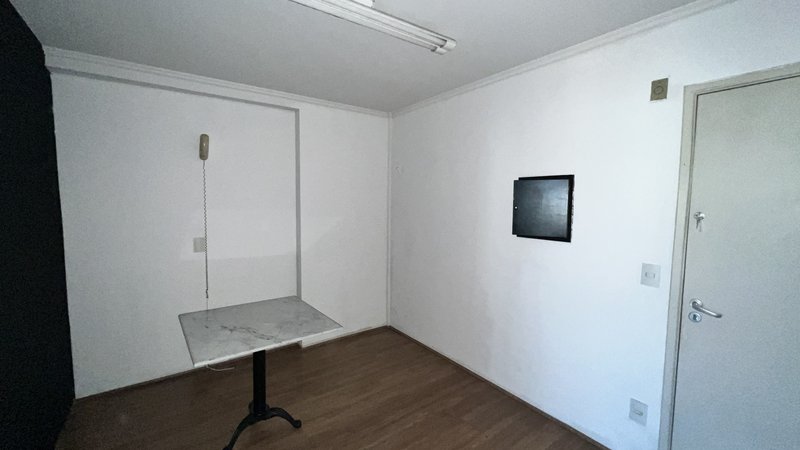 Conjunto Comercial com 37m² na Lapa Rua Domingos Rodrigues São Paulo - 