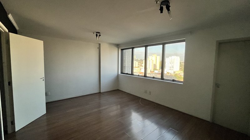 Conjunto Comercial com 37m² na Lapa Rua Domingos Rodrigues São Paulo - 