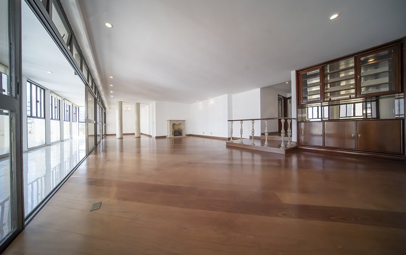 Apartamento com 215m² no Paraíso 3 suítes 3 vagas Rua Carlos Steinen São Paulo - 
