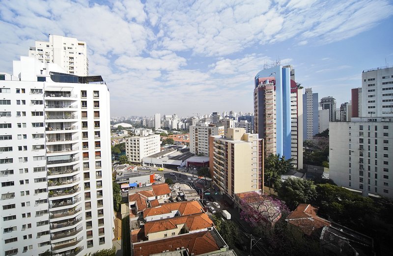 Apartamento com 215m² no Paraíso 3 suítes 3 vagas Rua Carlos Steinen São Paulo - 