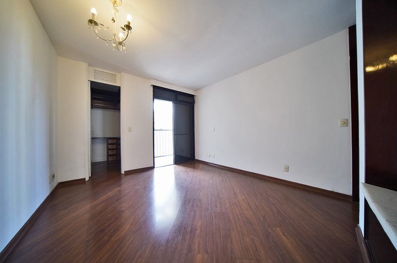 Apartamento com 215m² no Paraíso 3 suítes 3 vagas Rua Carlos Steinen São Paulo - 