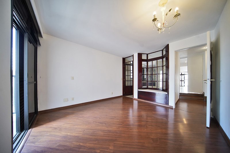 Apartamento com 215m² no Paraíso 3 suítes 3 vagas Rua Carlos Steinen São Paulo - 