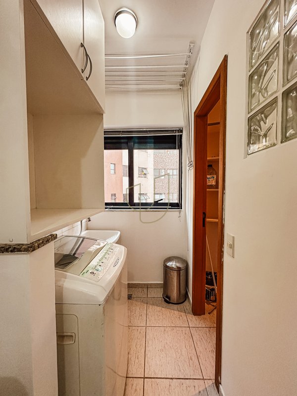 Apartamento Duplex com 2 Dormitórios no Mondrian Suíte Hotel Rua do Aruana São José dos Campos - 
