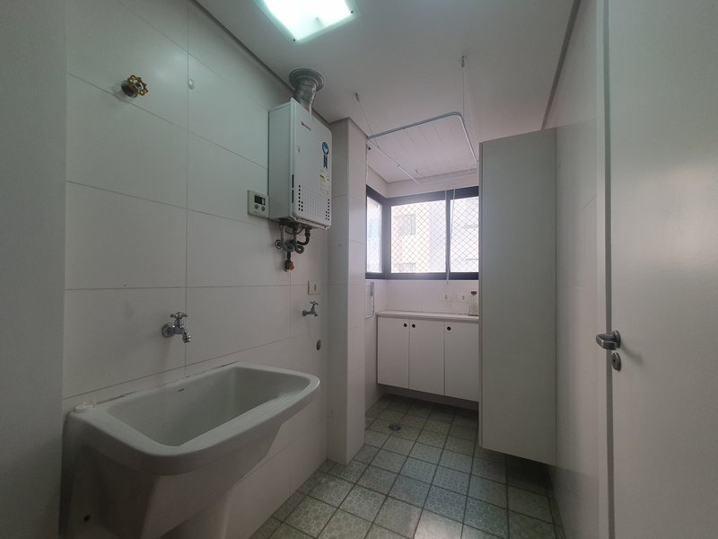 Apartamento 94m² na Vila Olímpia 2 suítes 2 vagas Rua Helena São Paulo - 