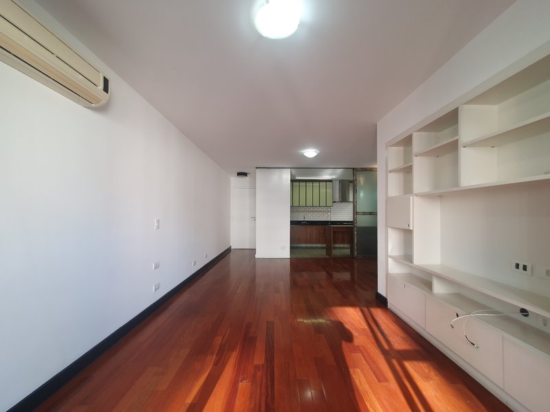 Apartamento 94m² na Vila Olímpia 2 suítes 2 vagas Rua Helena São Paulo - 