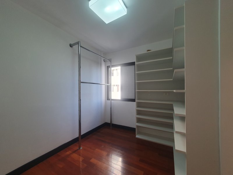Apartamento 94m² na Vila Olímpia 2 suítes 2 vagas Rua Helena São Paulo - 