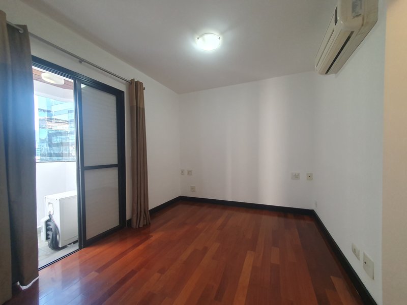 Apartamento 94m² na Vila Olímpia 2 suítes 2 vagas Rua Helena São Paulo - 
