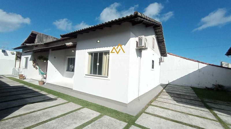 Casa com 2 Quartos, sendo 1 suíte à venda, 70 m² por R$ 330.000 - Jardim Atlântico Central  Maricá - 