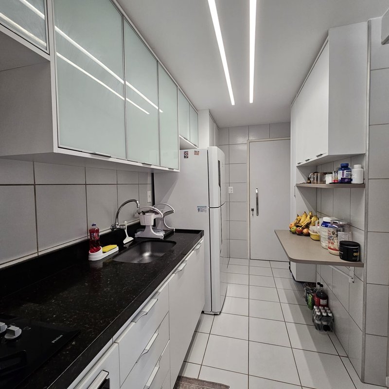Apartamento à venda com 3 quartos sendo uma suíte, 75m² área útil por R$ 520.000,00 Rua Barão de Santo Ângelo Recife - 