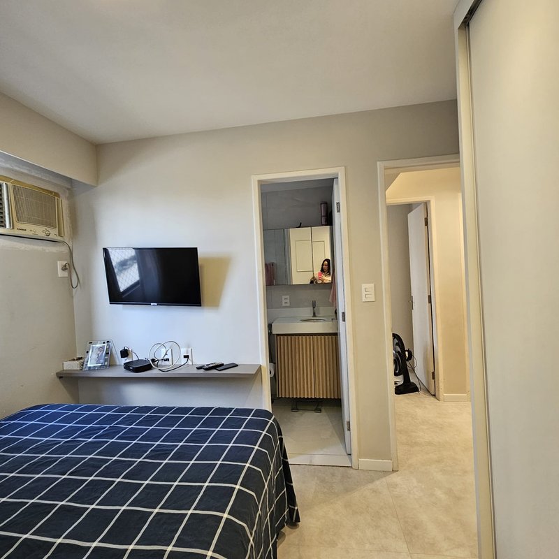 Apartamento à venda com 3 quartos sendo uma suíte, 75m² área útil por R$ 520.000,00 Rua Barão de Santo Ângelo Recife - 