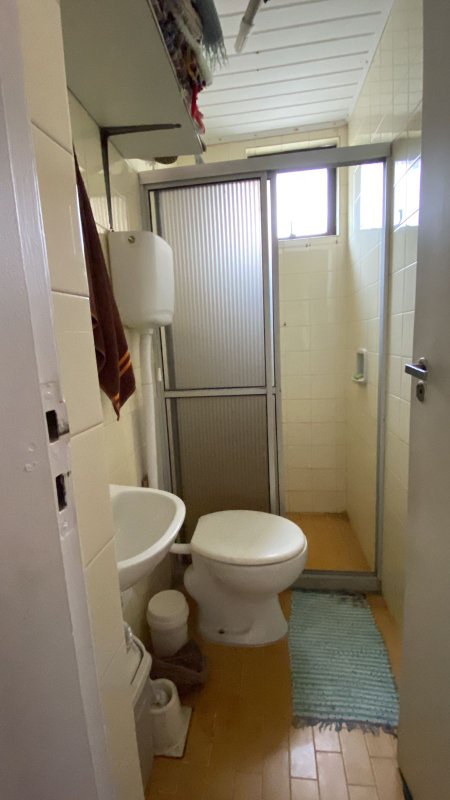 APARTAMENTO QUATRO QUARTOS SUÍTE LAVABO DEPENDÊNCIA 2 GARAGENS À VENDA NA BARRA! Rua Florianópolis Salvador - 