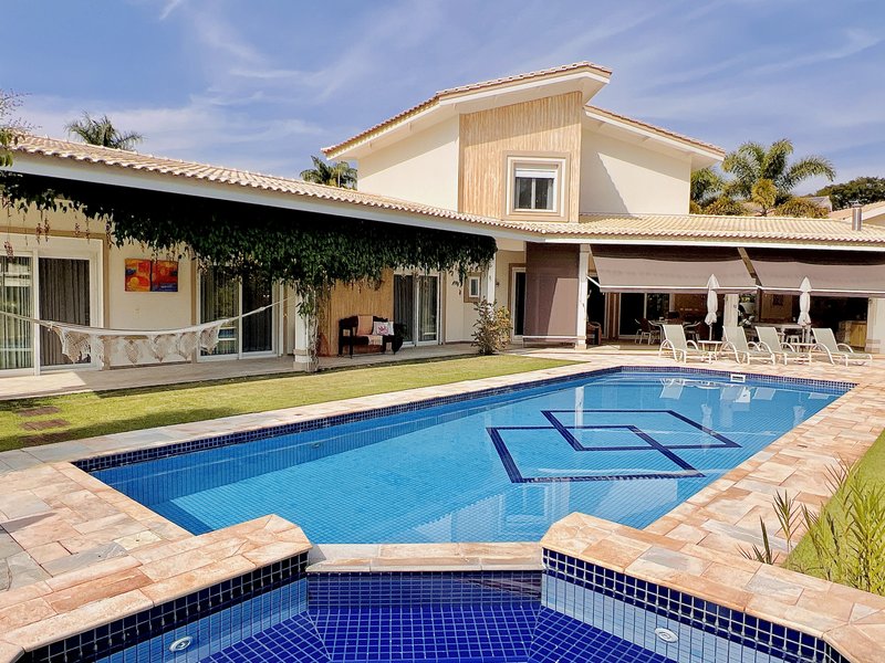 🏡 Exclusividade e Sofisticação ao Lado do Campo de Golfe  Araçoiaba da Serra - 