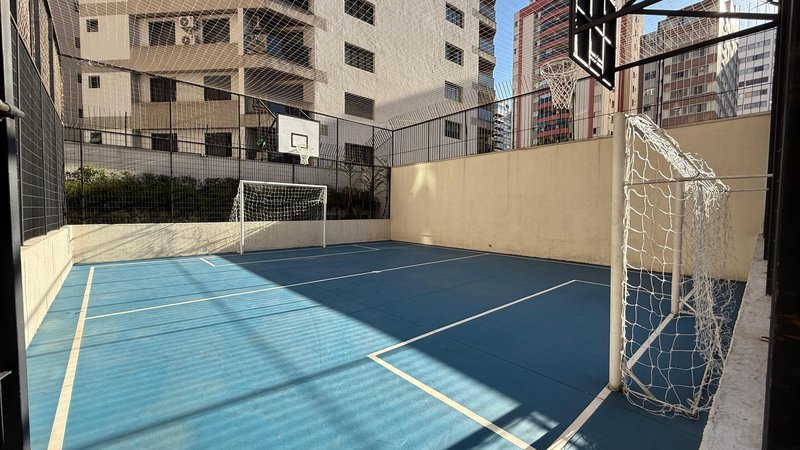 ALUGA-SE APARTAMENTO 160M2 – 3 VAGAS – ÓTIMA LOCALIZAÇÃO Rua Caiubi São Paulo - 