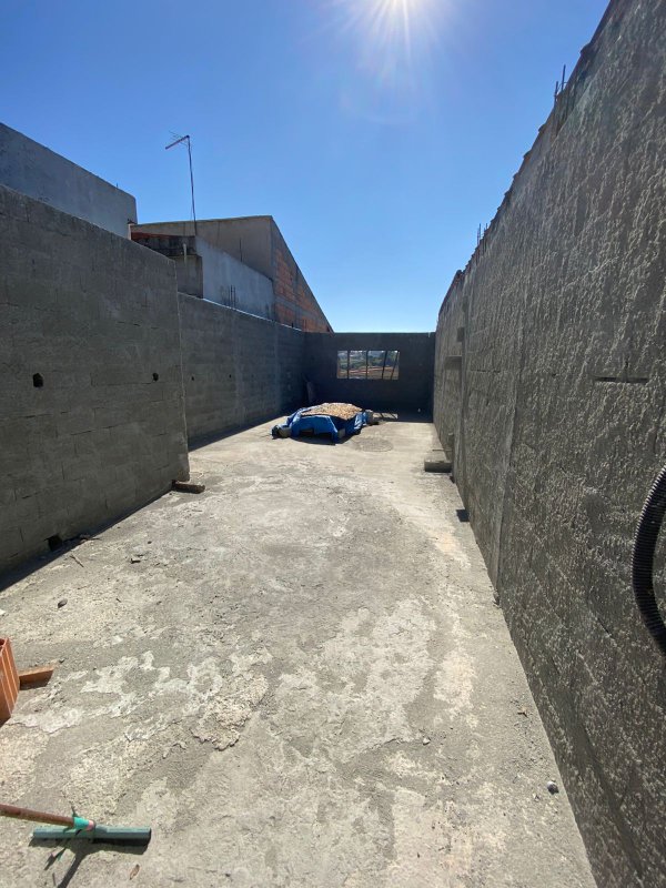 Casa em construção - Jardim Universo  Mogi das Cruzes - 
