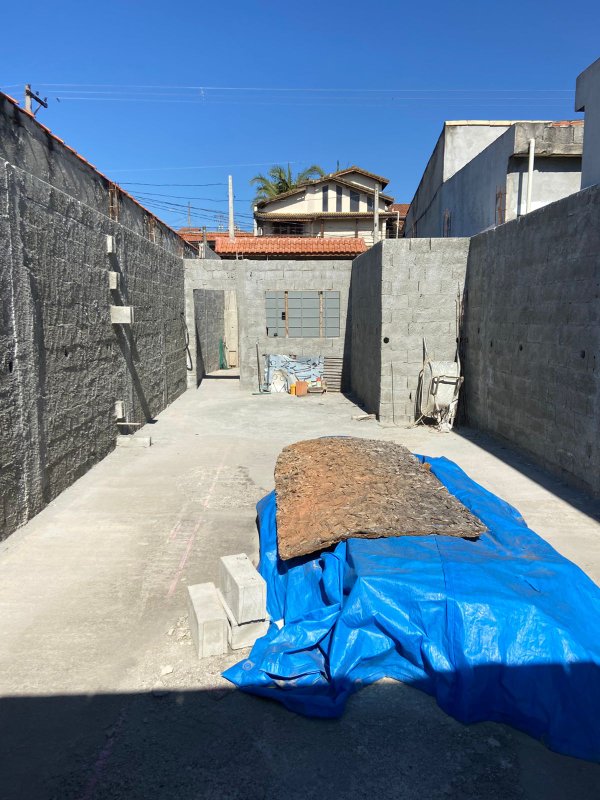 Casa em construção - Jardim Universo  Mogi das Cruzes - 