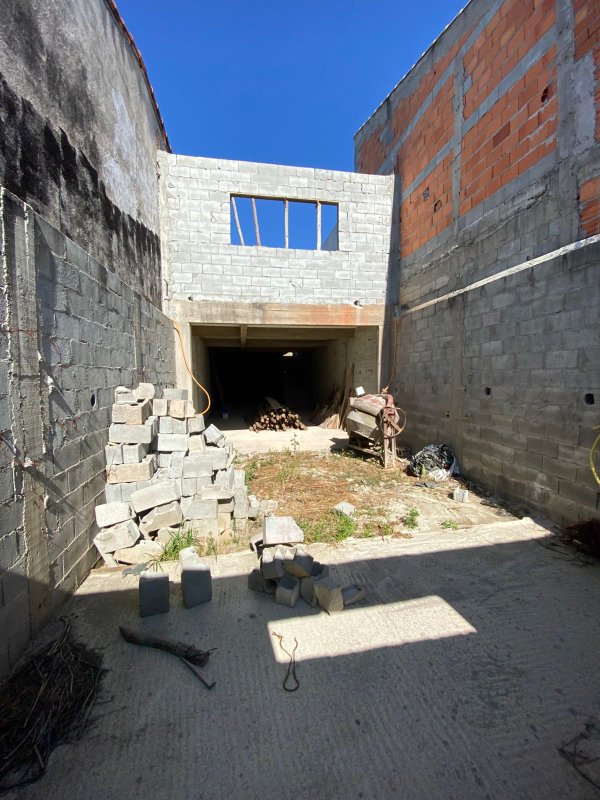 Casa em construção - Jardim Universo  Mogi das Cruzes - 