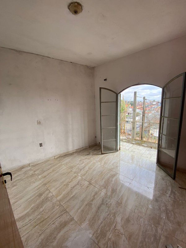Casa 3 Pavimentos, 3 dormitórios e churrasqueira - Vila Natal  Mogi das Cruzes - 