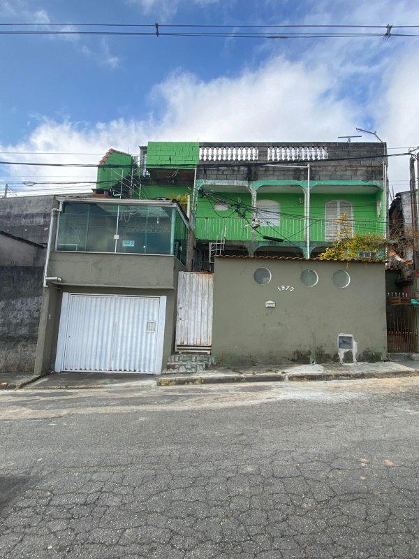 Casa 3 Pavimentos, 3 dormitórios e churrasqueira - Vila Natal  Mogi das Cruzes - 