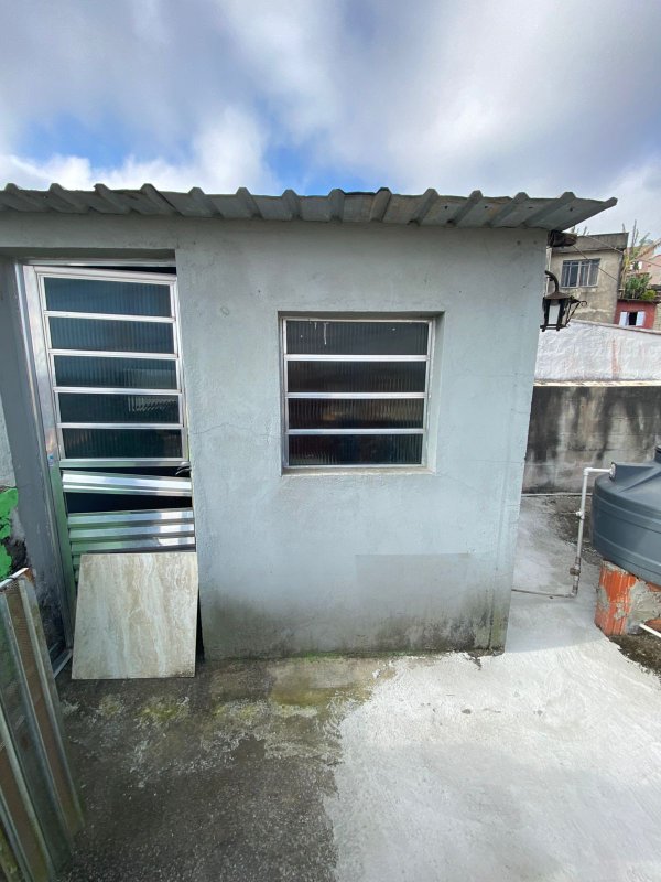 Casa 3 Pavimentos, 3 dormitórios e churrasqueira - Vila Natal  Mogi das Cruzes - 
