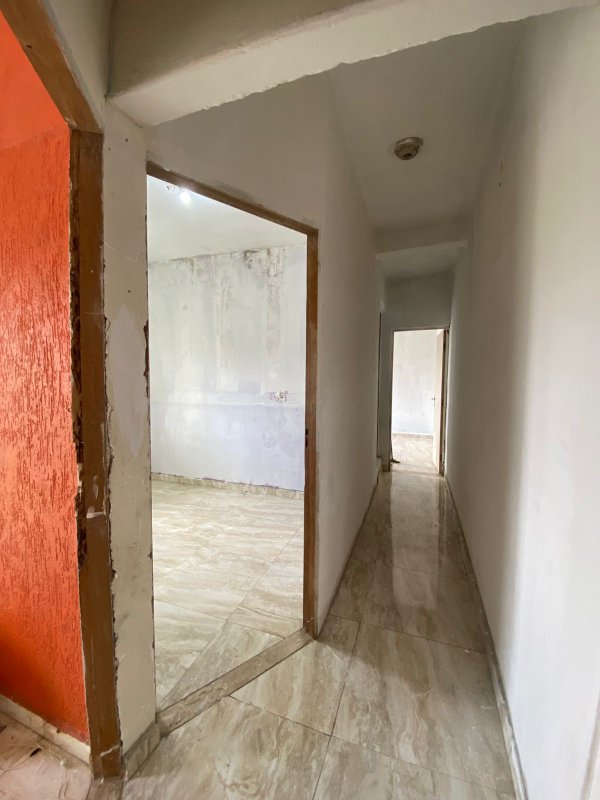 Casa 3 Pavimentos, 3 dormitórios e churrasqueira - Vila Natal  Mogi das Cruzes - 