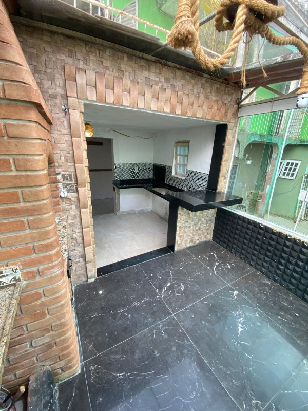 Casa 3 Pavimentos, 3 dormitórios e churrasqueira - Vila Natal  Mogi das Cruzes - 