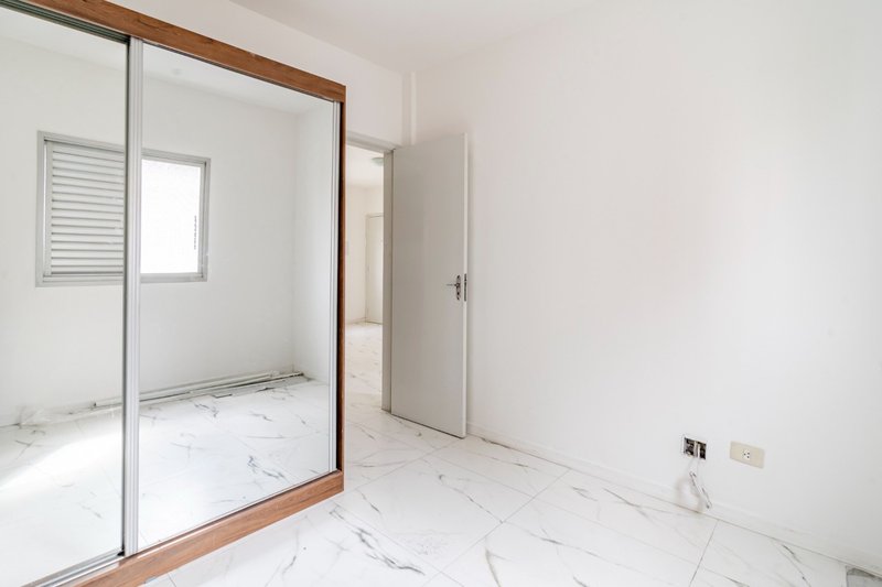 Apartamento 51m² em Pinheiros 2 dorms 1 vaga Praça Benedito Calixto São Paulo - 