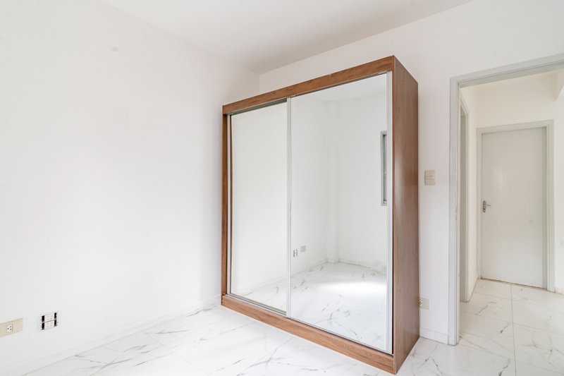Apartamento 51m² em Pinheiros 2 dorms 1 vaga Praça Benedito Calixto São Paulo - 