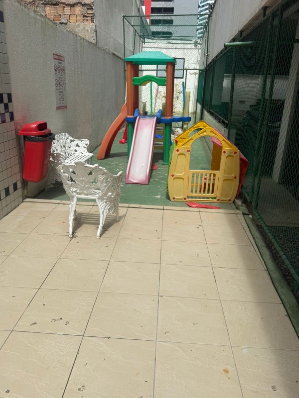 Apartamento à venda com 3 quartos sendo uma suíte, 82m² área útil por R$ 650.000,00 Rua Professor Augusto Lins e Silva Recife - 