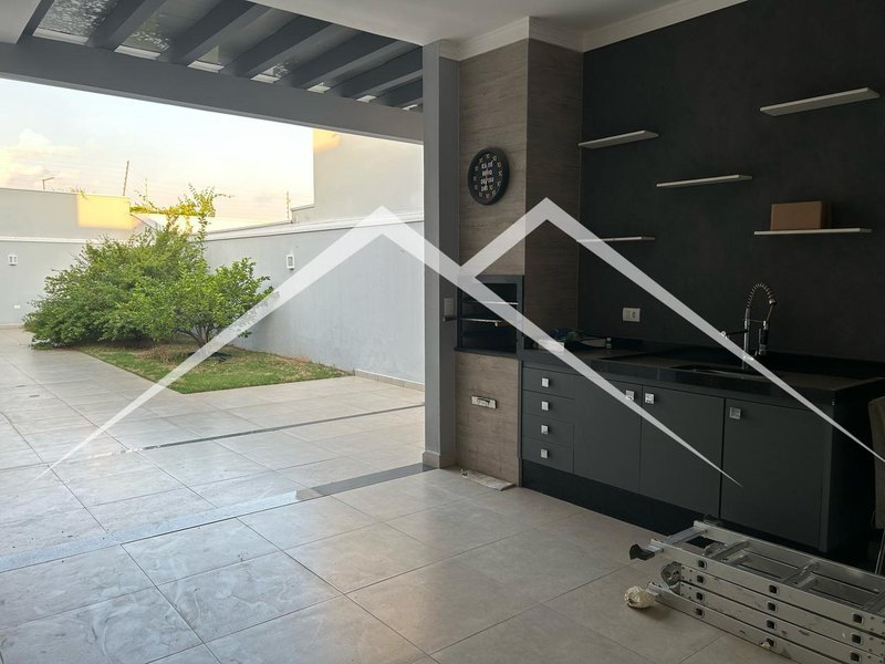 🏡 Excelente casa alto padrão 3 suítes, Condomínio Costa das Areias, Salto-SP  Salto - 
