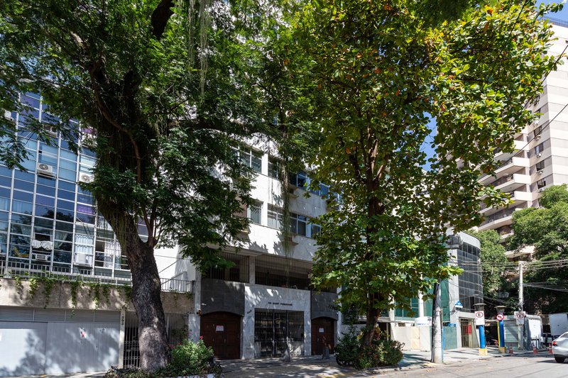 Em uma das melhores ruas do bairro, a 5 minutos do metrô, este apartamento é um achado! Rua Antônio Basílio Rio de Janeiro - 