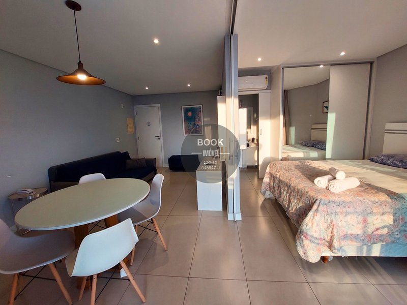 Apartamento Mobiliado com Vista Mar Livre!   Av. Mal. Floriano Peixoto Santos - 