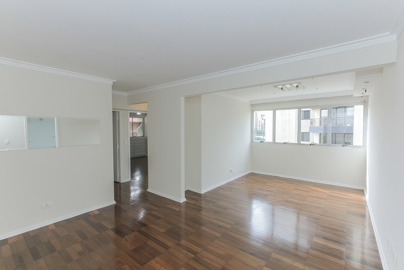 VENDO LINDO APARTAMENTO REFORMADO - 90M2 - 2 QUARTOS Rua Luís Dias São Paulo - 