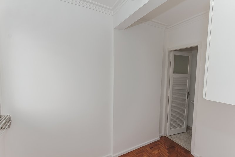VENDO LINDO APARTAMENTO REFORMADO - 90M2 - 2 QUARTOS Rua Luís Dias São Paulo - 