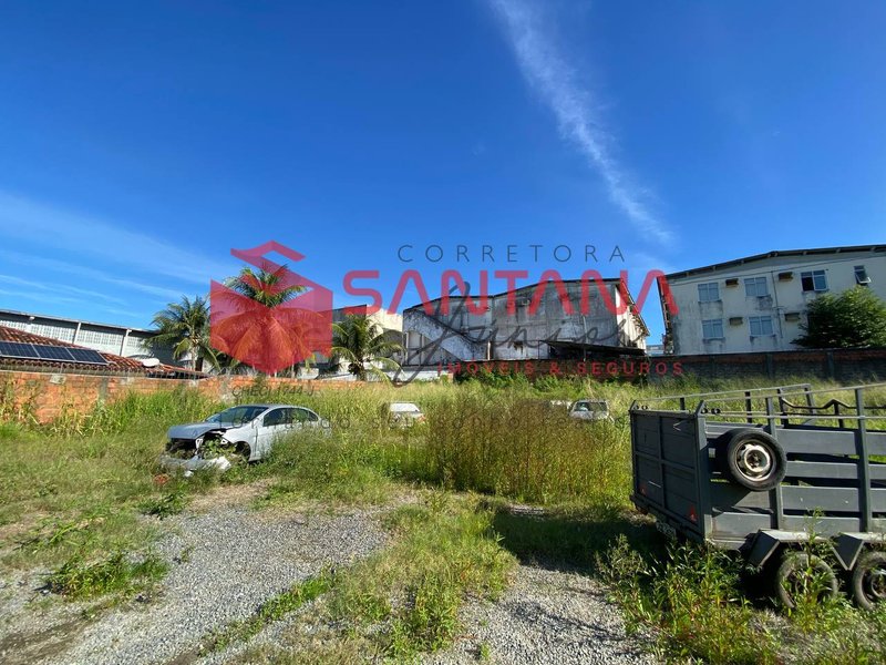 Terreno 2.640 m² – Frente de Rua – Comercial ou Residencial Rua Itagibá Lauro de Freitas - 