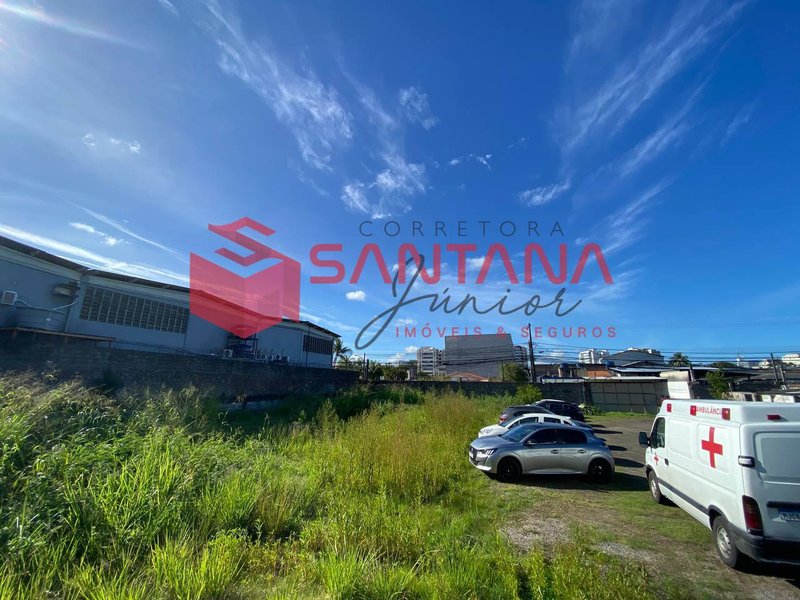 Terreno 2.640 m² – Frente de Rua – Comercial ou Residencial Rua Itagibá Lauro de Freitas - 