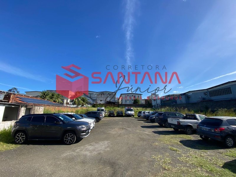 Terreno 2.640 m² – Frente de Rua – Comercial ou Residencial Rua Itagibá Lauro de Freitas - 