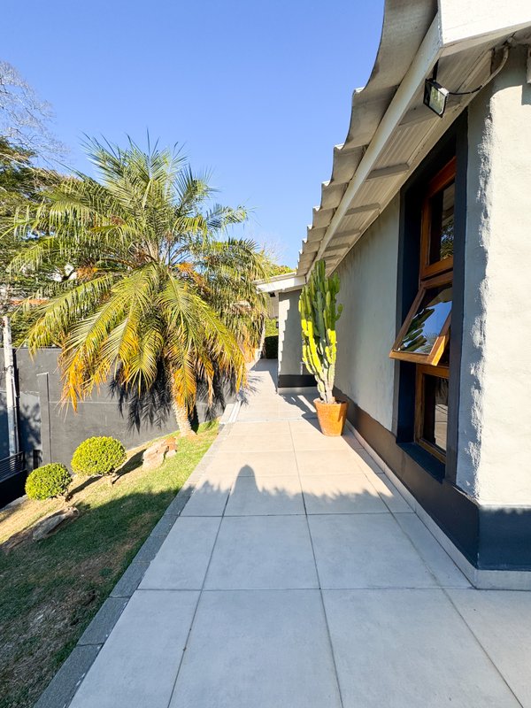 Casa Térrea ampla Rodovia Alberto Hinoto Arujá - 
