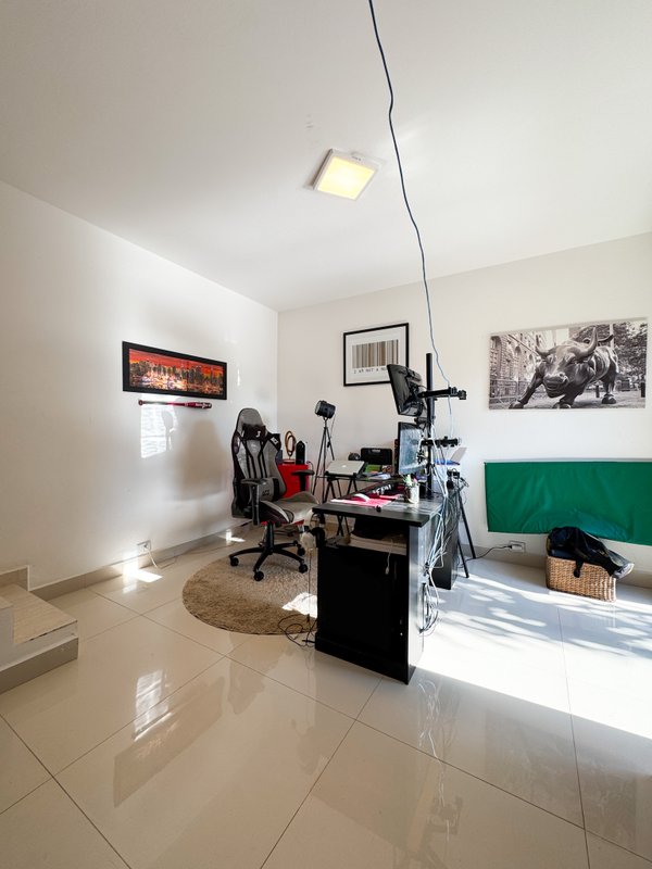 Casa Térrea ampla Rodovia Alberto Hinoto Arujá - 