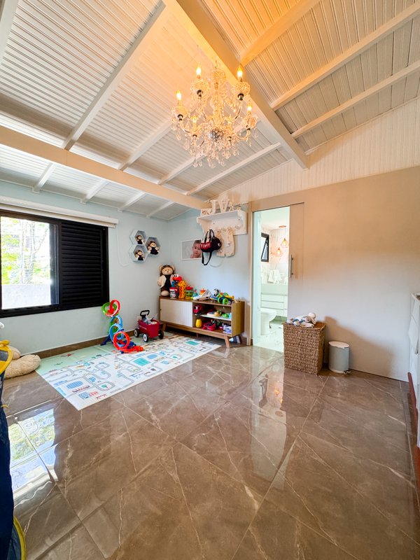 Casa Térrea ampla Rodovia Alberto Hinoto Arujá - 
